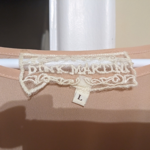 Pale pink dress. - Picture 2 of 5